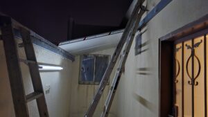 مظلات ساندوتش بانل