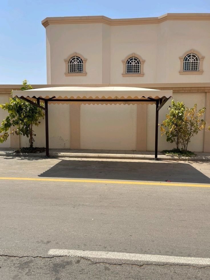 مظلات مواقف سيارات للفلل