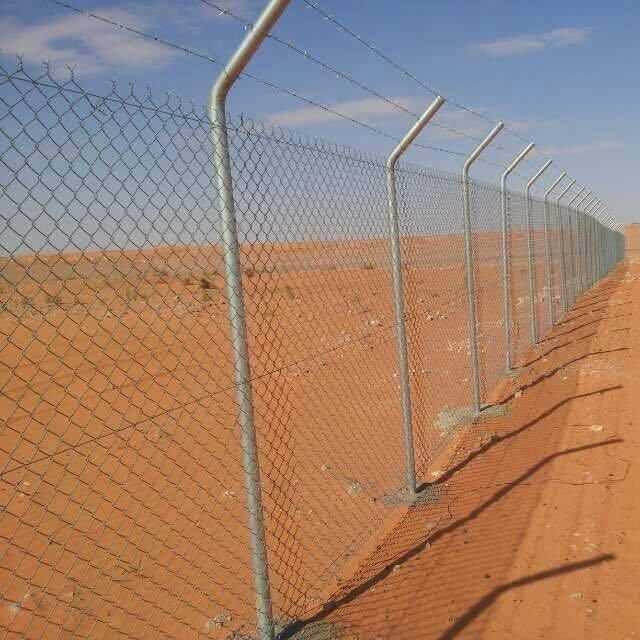 تنفيذ شبوك تسوير المحاجر والكسارات